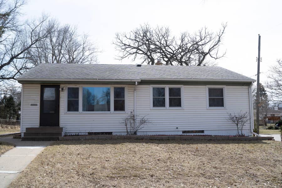 Property photo for 1724 Hawthorne Avenue E, Saint Paul, MN