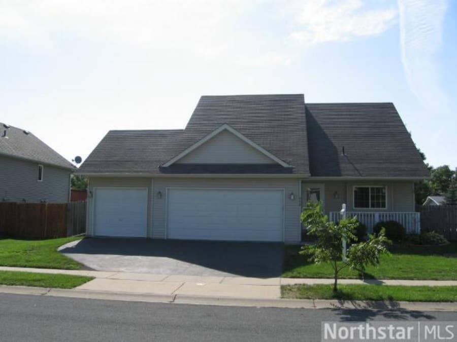 Property photo for 906 11th Street, Farmington, MN