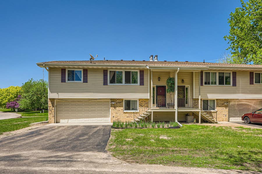 Property photo for 6824 Sandlewood Road, Woodbury, MN