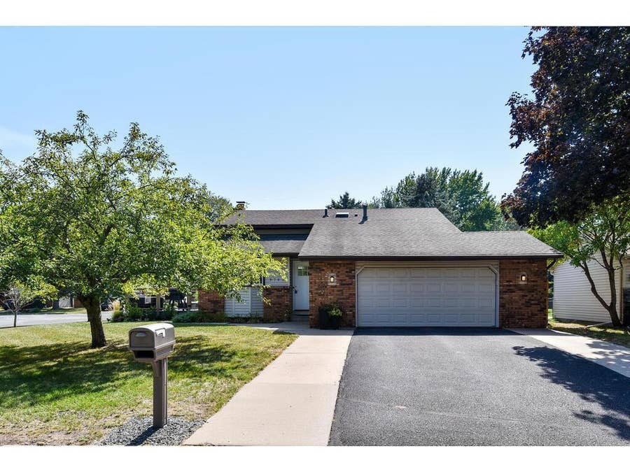 Property photo for 9763 98th Avenue N, Maple Grove, MN