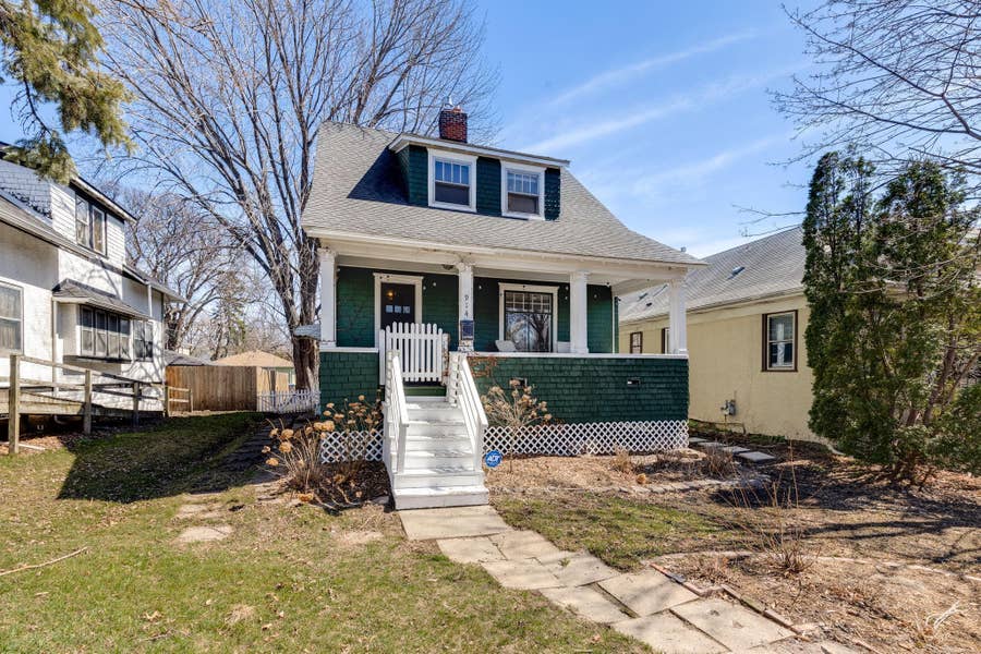Property photo for 914 21st Avenue SE, Minneapolis, MN