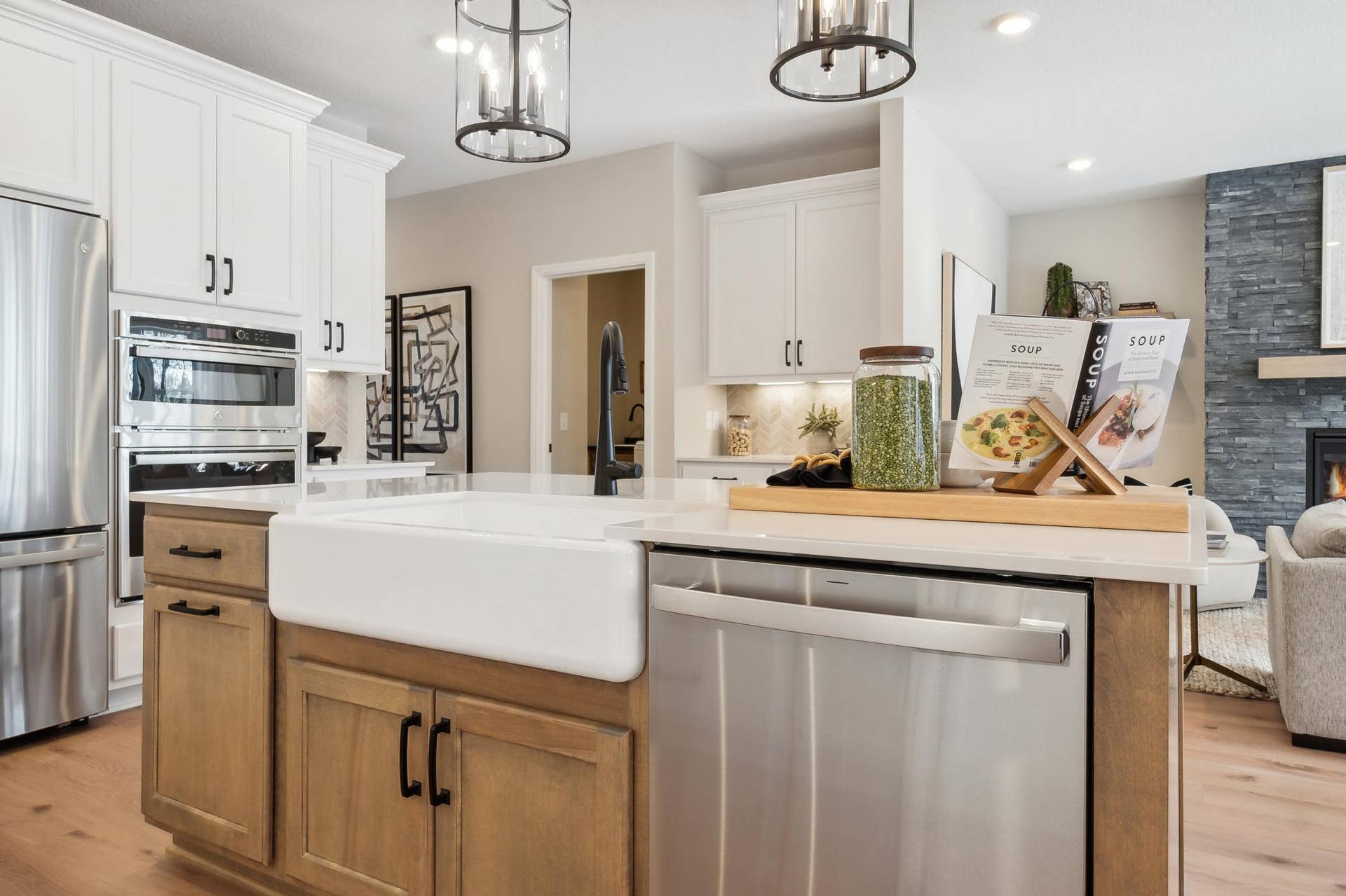 15680 Goodview Avenue N, Hugo, MN 55038 15680 Goodview Avenue N, Hugo, MN 55038
