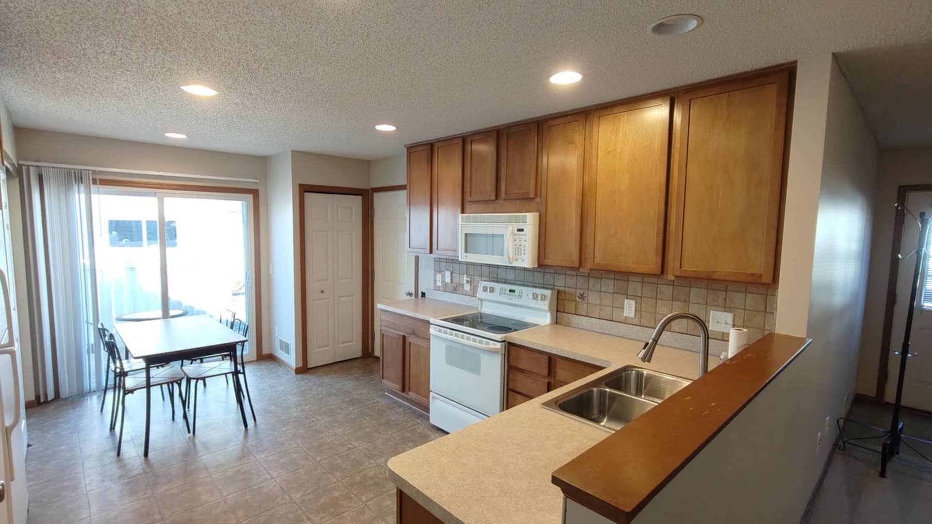 4970 149th Street N, #3, Hugo, MN 55038 Kitchen