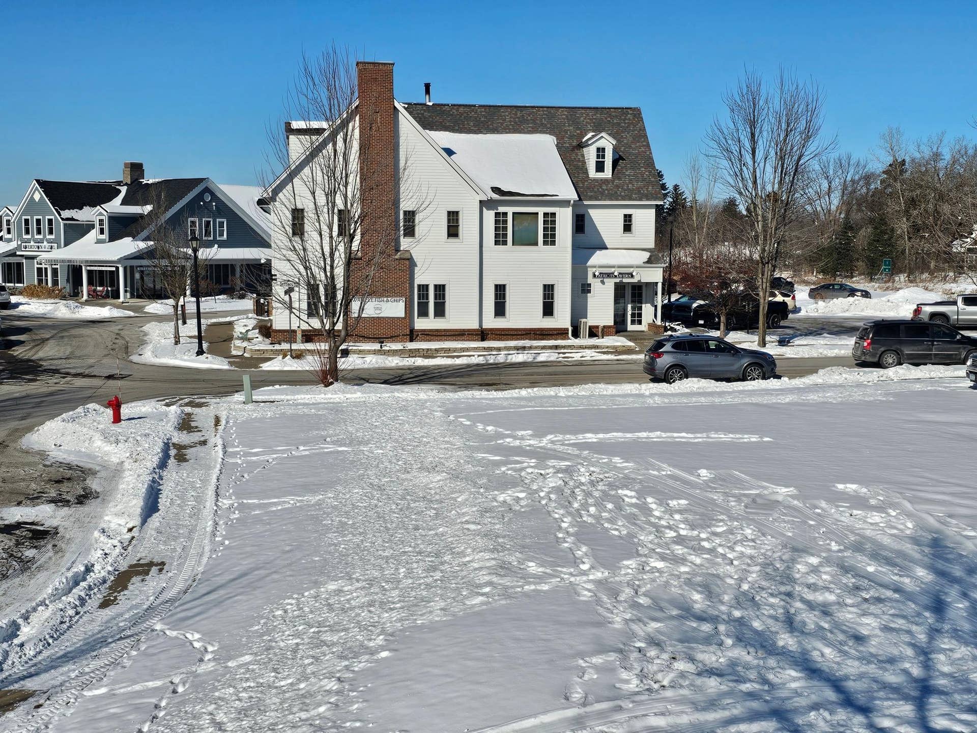 TBD Settler's Way, Stillwater, MN 55082 Vacant lot in the foreground with Patriots Tavern in the background