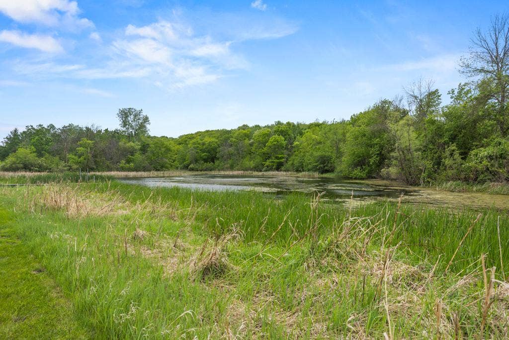 2591 Carver Avenue E, Maplewood, MN 55119 2591 Carver Avenue E, Maplewood, MN 55119