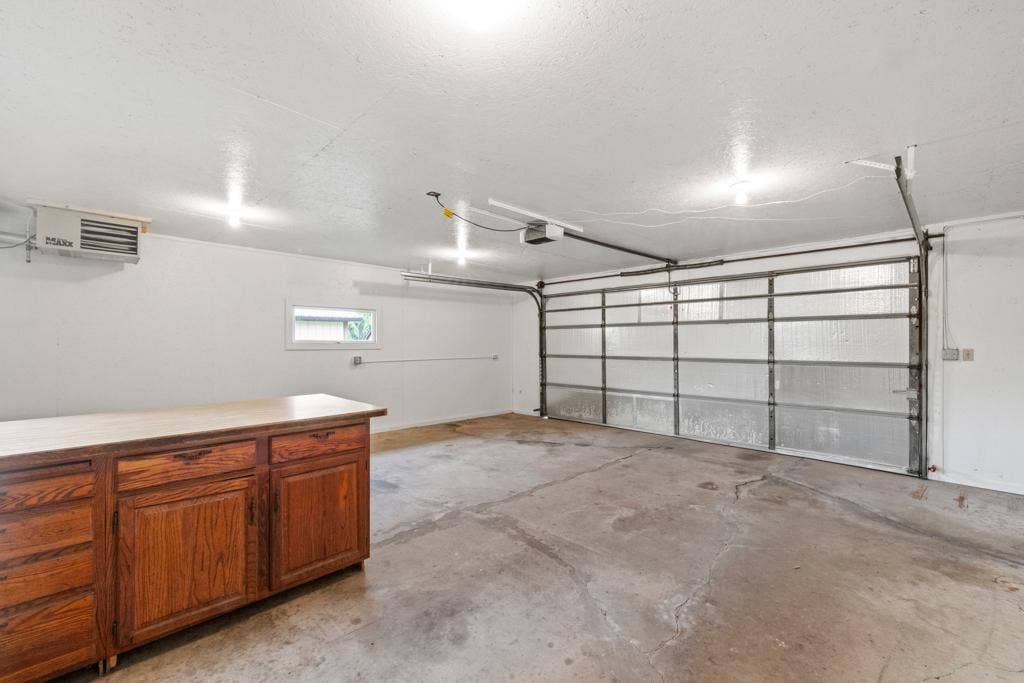 2591 Carver Avenue E, Maplewood, MN 55119 2591 Carver Avenue E, Maplewood, MN 55119