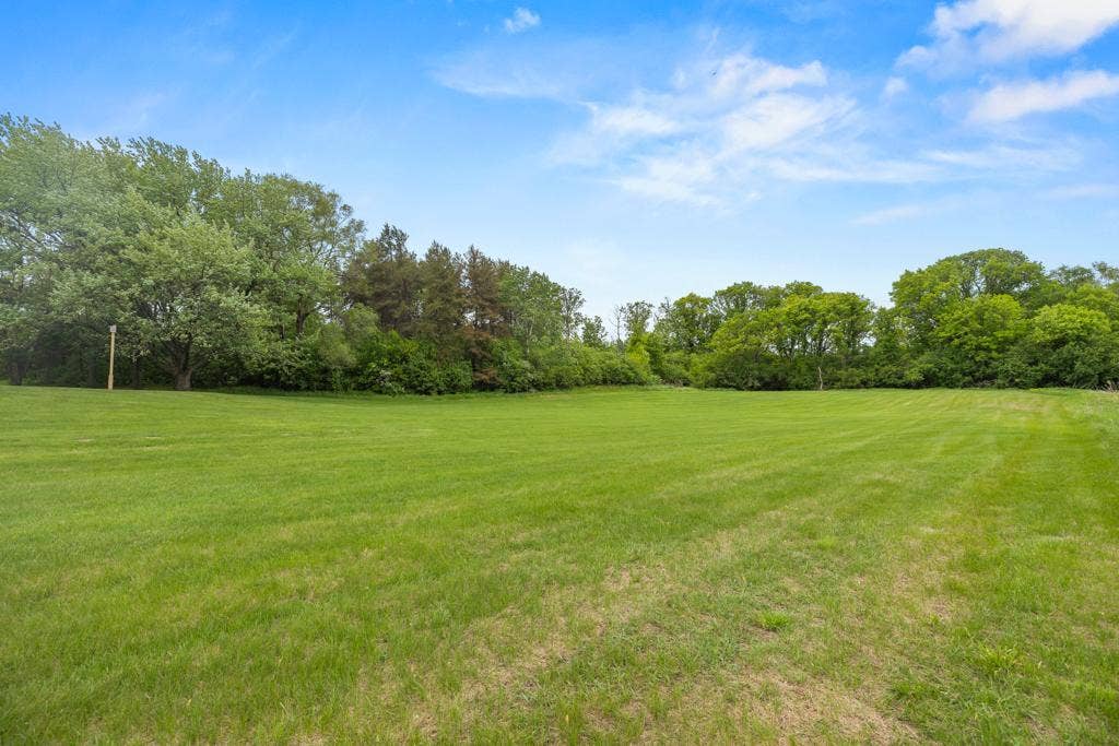 2591 Carver Avenue E, Maplewood, MN 55119 2591 Carver Avenue E, Maplewood, MN 55119