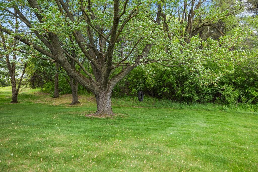 2591 Carver Avenue E, Maplewood, MN 55119 2591 Carver Avenue E, Maplewood, MN 55119