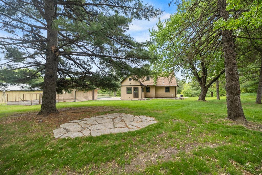2591 Carver Avenue E, Maplewood, MN 55119 2591 Carver Avenue E, Maplewood, MN 55119