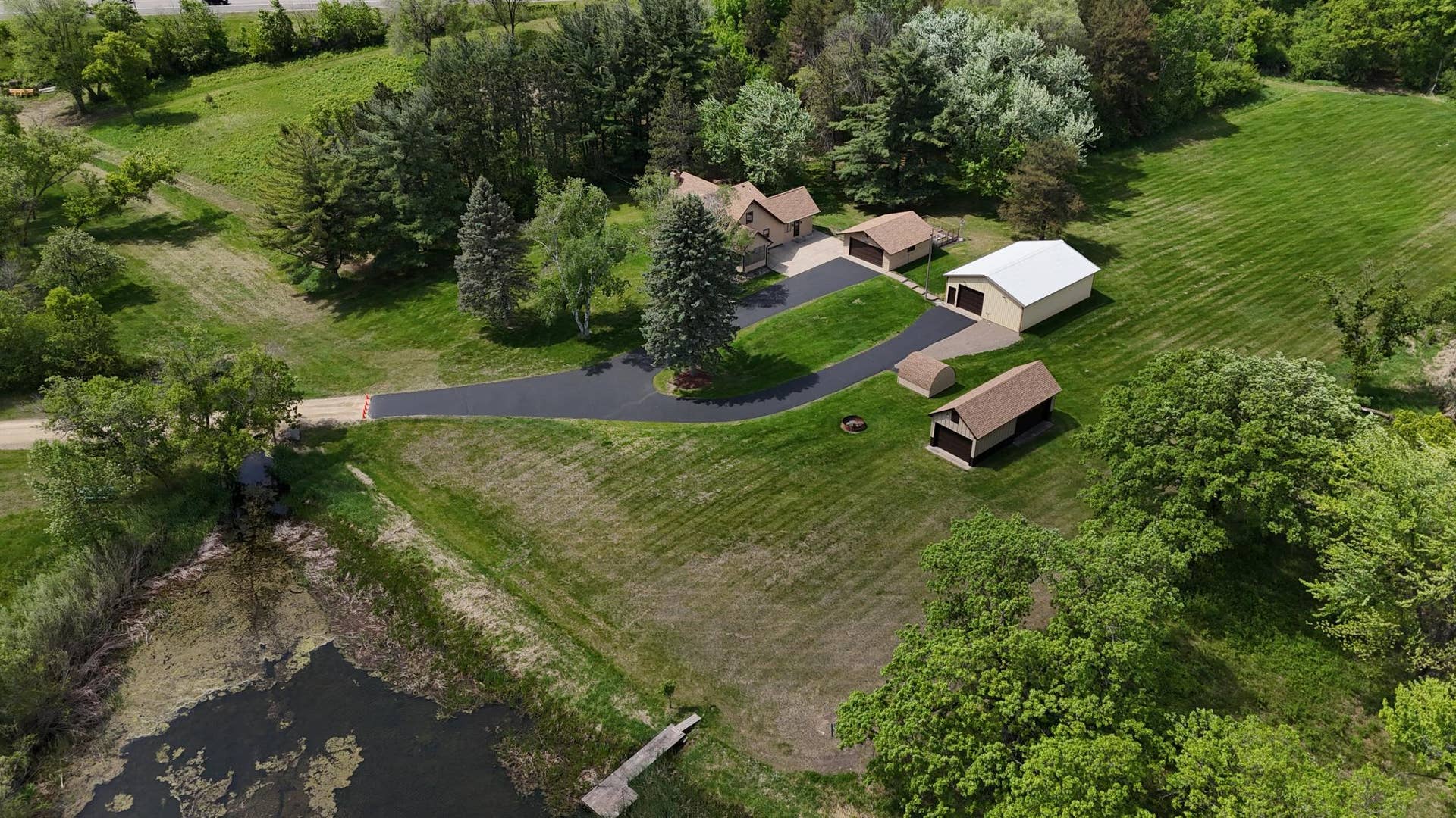 2591 Carver Avenue E, Maplewood, MN 55119 2591 Carver Avenue E, Maplewood, MN 55119