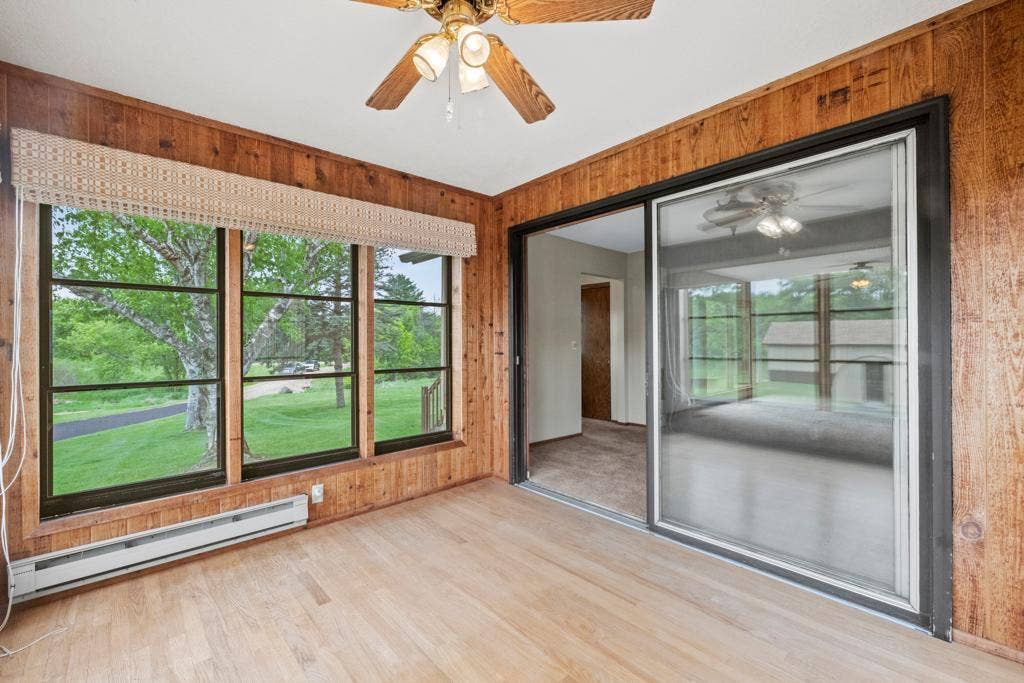 2591 Carver Avenue E, Maplewood, MN 55119 2591 Carver Avenue E, Maplewood, MN 55119