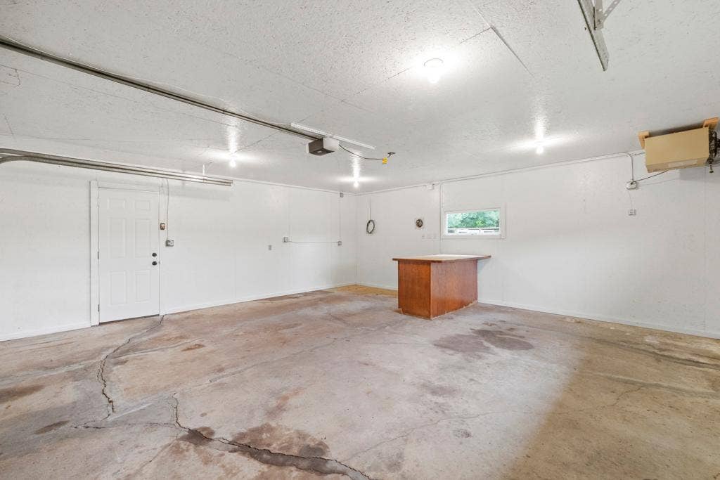 2591 Carver Avenue E, Maplewood, MN 55119 2591 Carver Avenue E, Maplewood, MN 55119