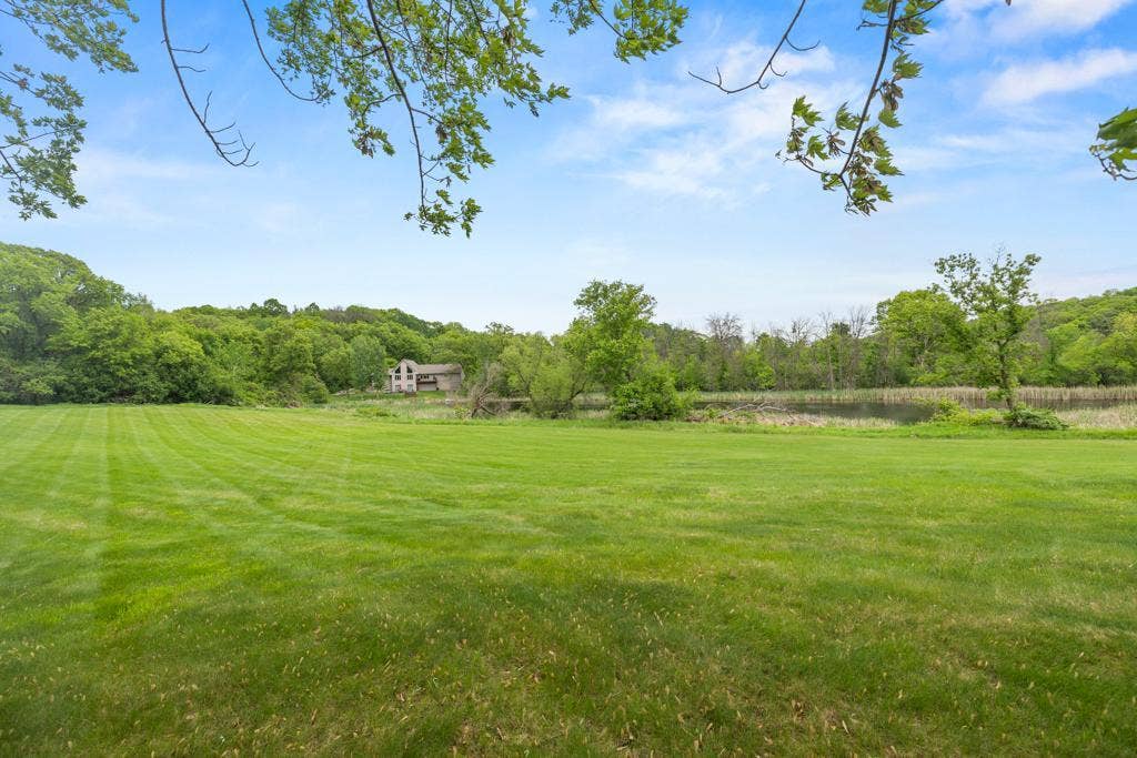 2591 Carver Avenue E, Maplewood, MN 55119 2591 Carver Avenue E, Maplewood, MN 55119