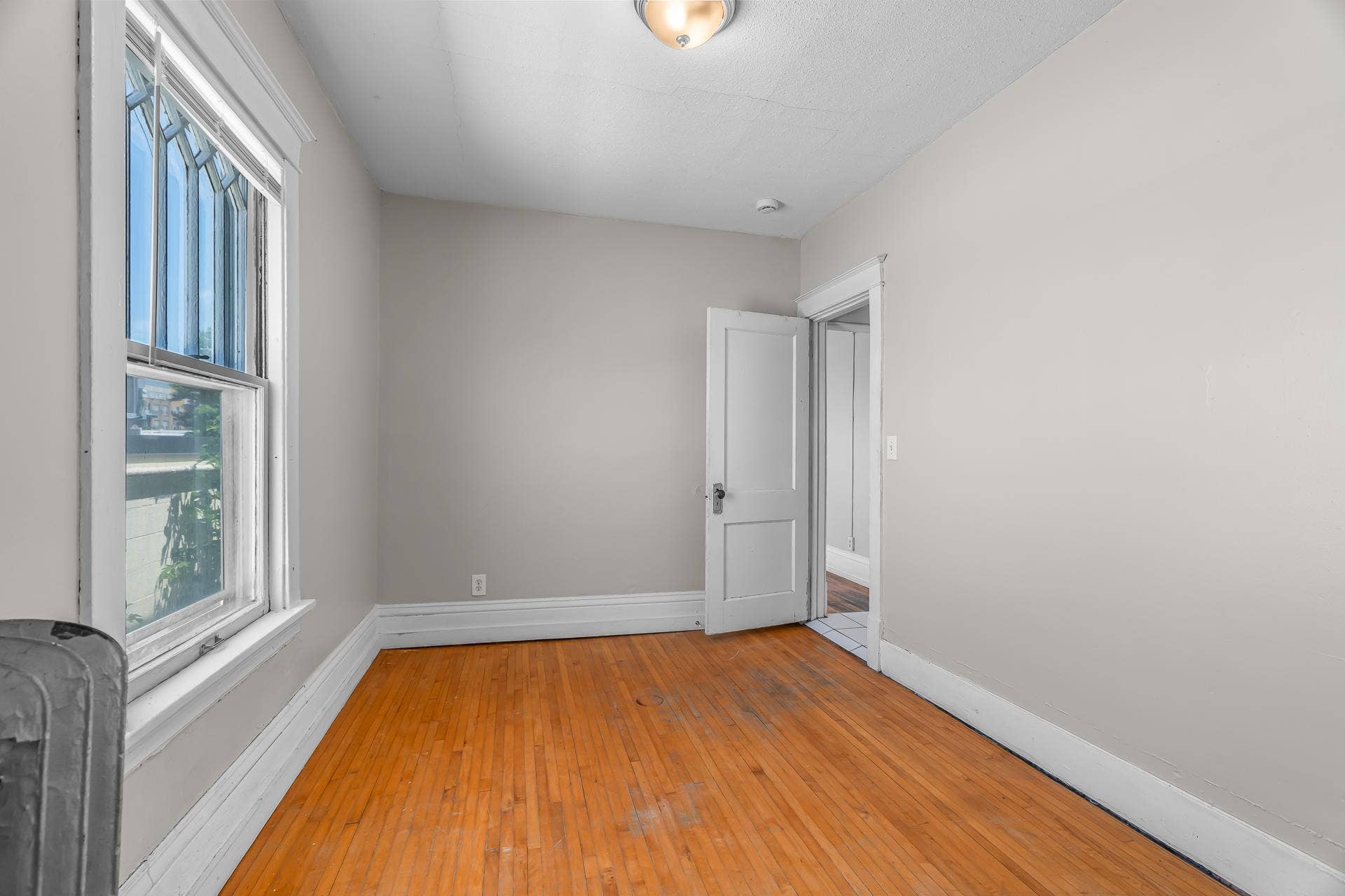 3012 Bryant Avenue S, 70, Minneapolis, MN 55408 3012 Bryant Ave S MLS-22.jpg
