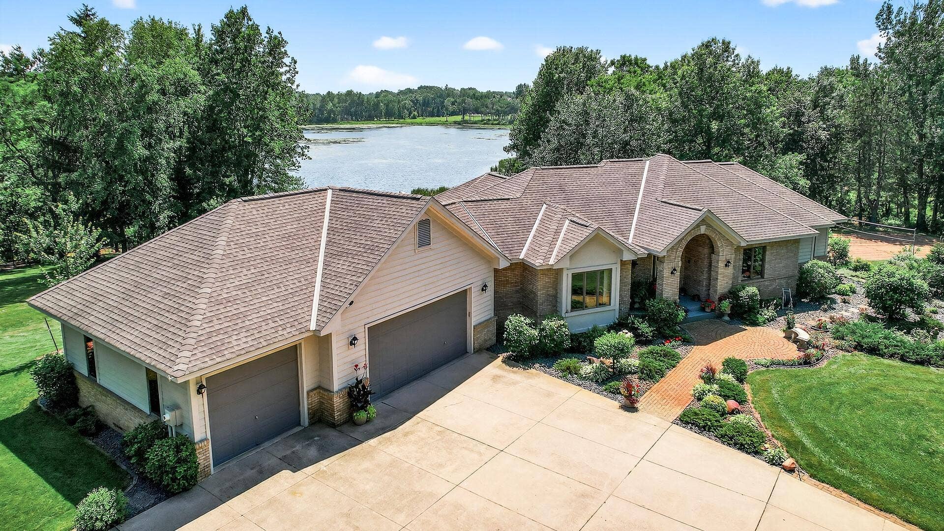 5151 Muir Avenue N, Stillwater, MN 55082 5151 Muir Avenue N, Stillwater, MN 55082