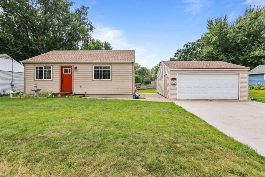 Property photo for 611 Stillwater Road, Willernie, MN