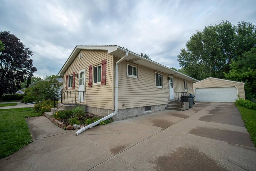 Property photo for 2092 N Ivy Street, North Saint Paul, MN