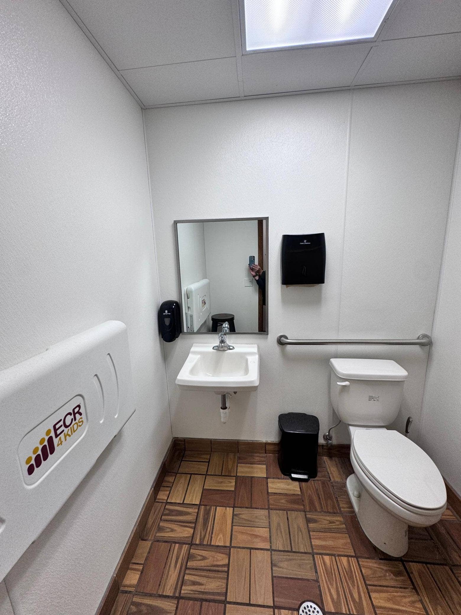 119 2nd Street NW, Bemidji, MN 56601 Restroom 1