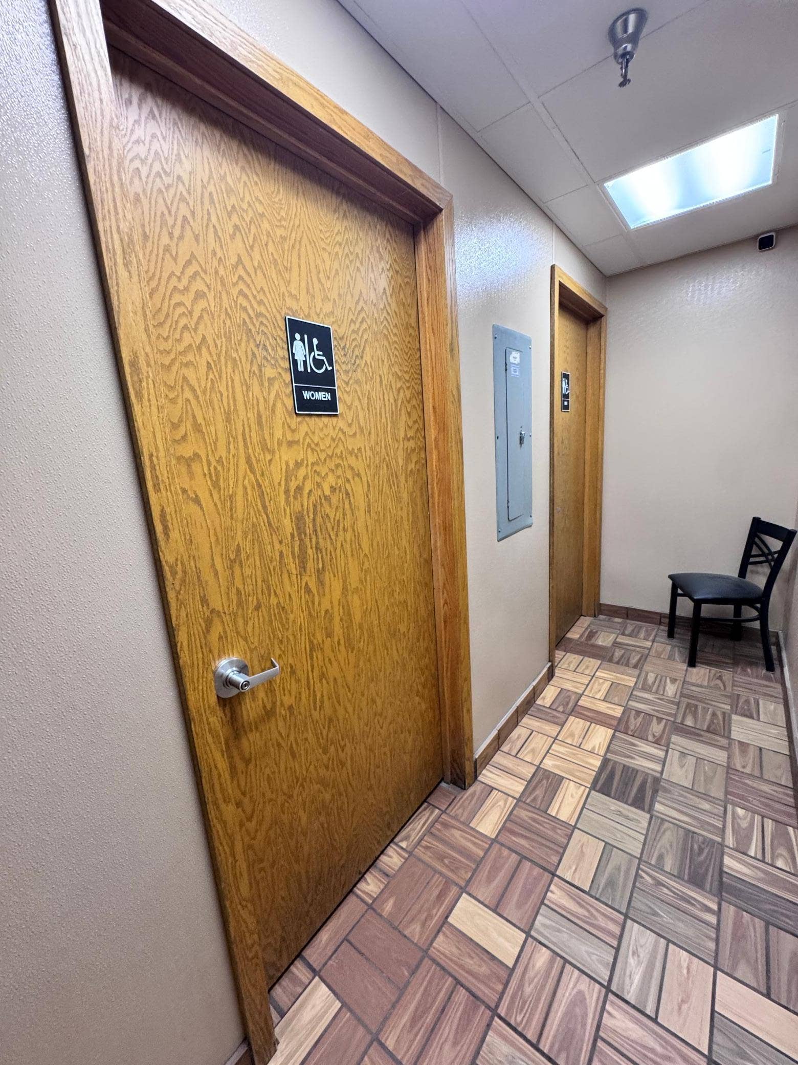 119 2nd Street NW, Bemidji, MN 56601 2 Restrooms in the back hallway