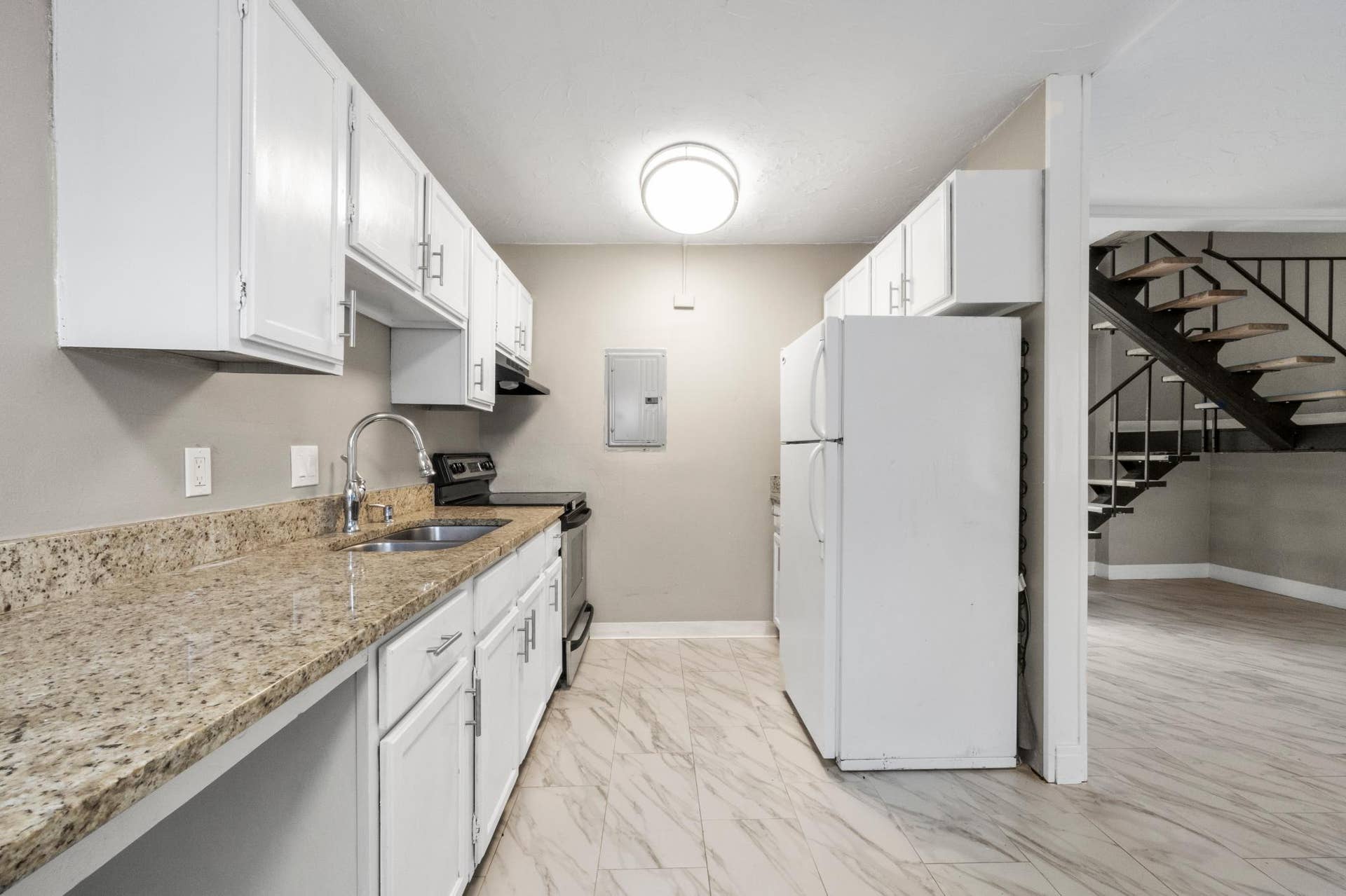 1531 American Boulevard E, #101, Bloomington, MN 55425 1531 American Boulevard E, #101, Bloomington, MN 55425