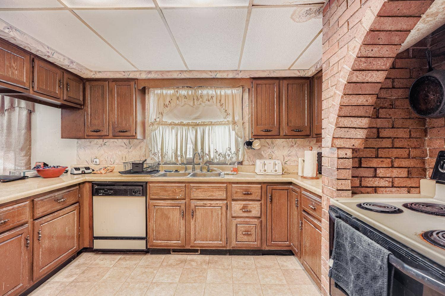1745 with old flooring