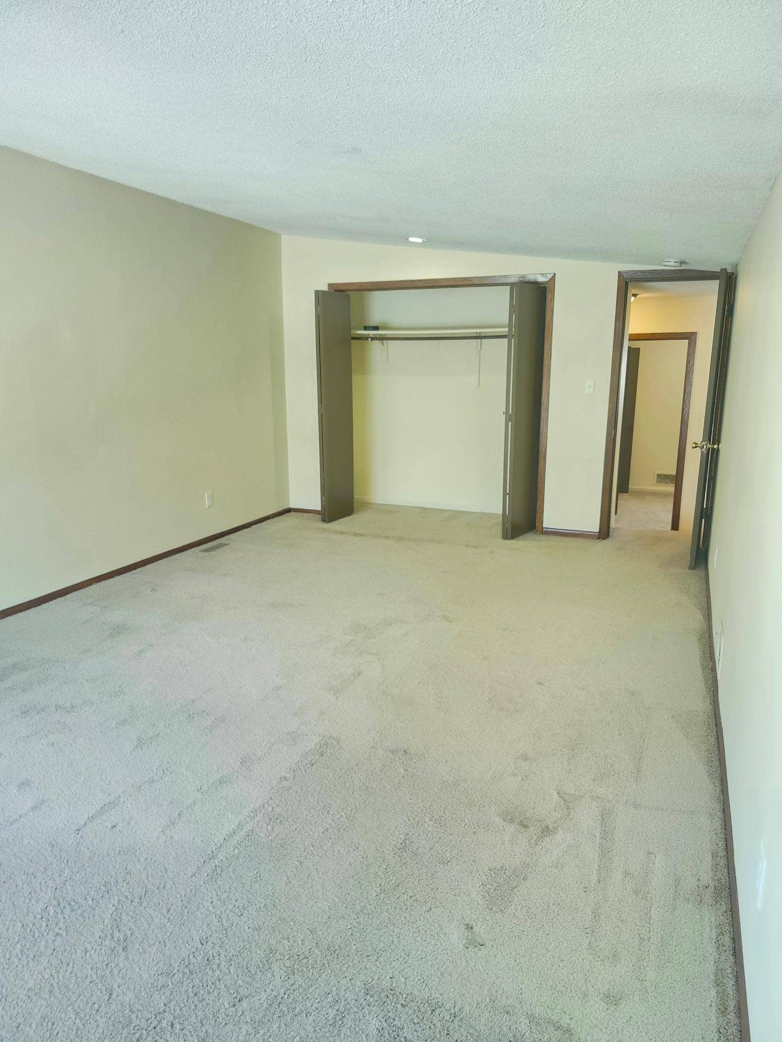 1747 Primary Bedroom