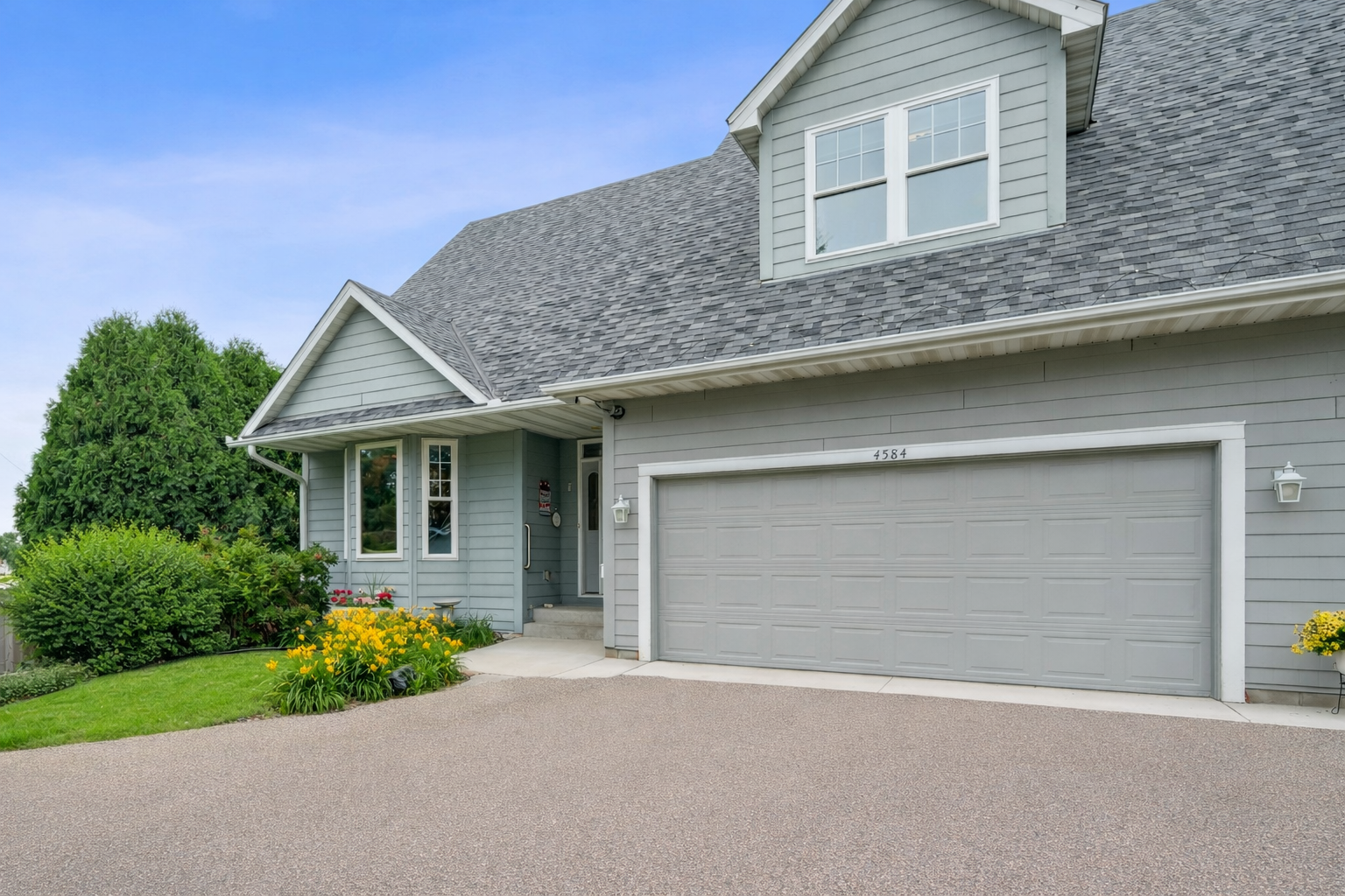 4584 Lake Court, White Bear Lake, MN 55110 4584 Lake Court, White Bear Lake, MN 55110