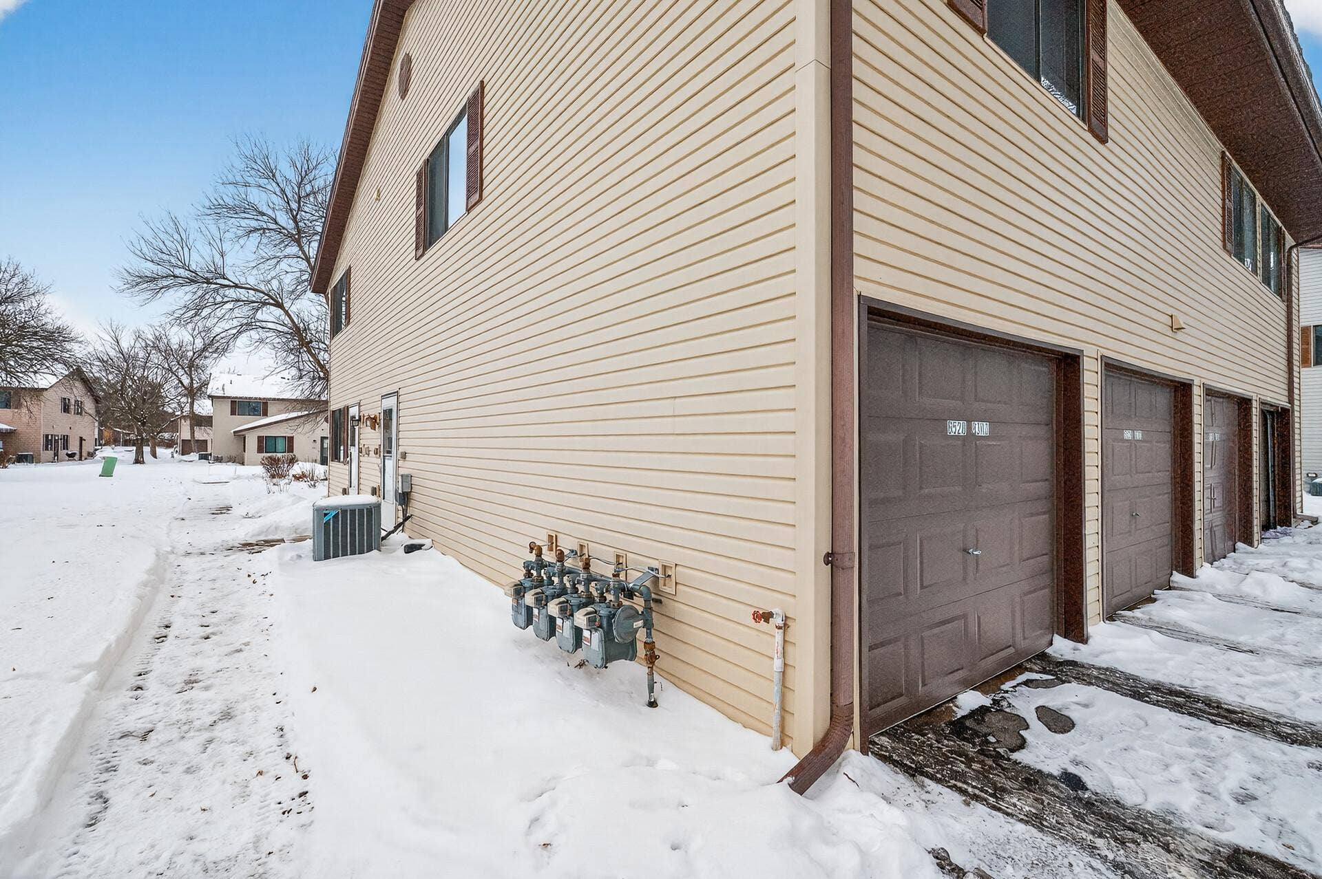6530 83rd Court N, Brooklyn Park, MN 55445 6530 83rd Court N, Brooklyn Park, MN 55445