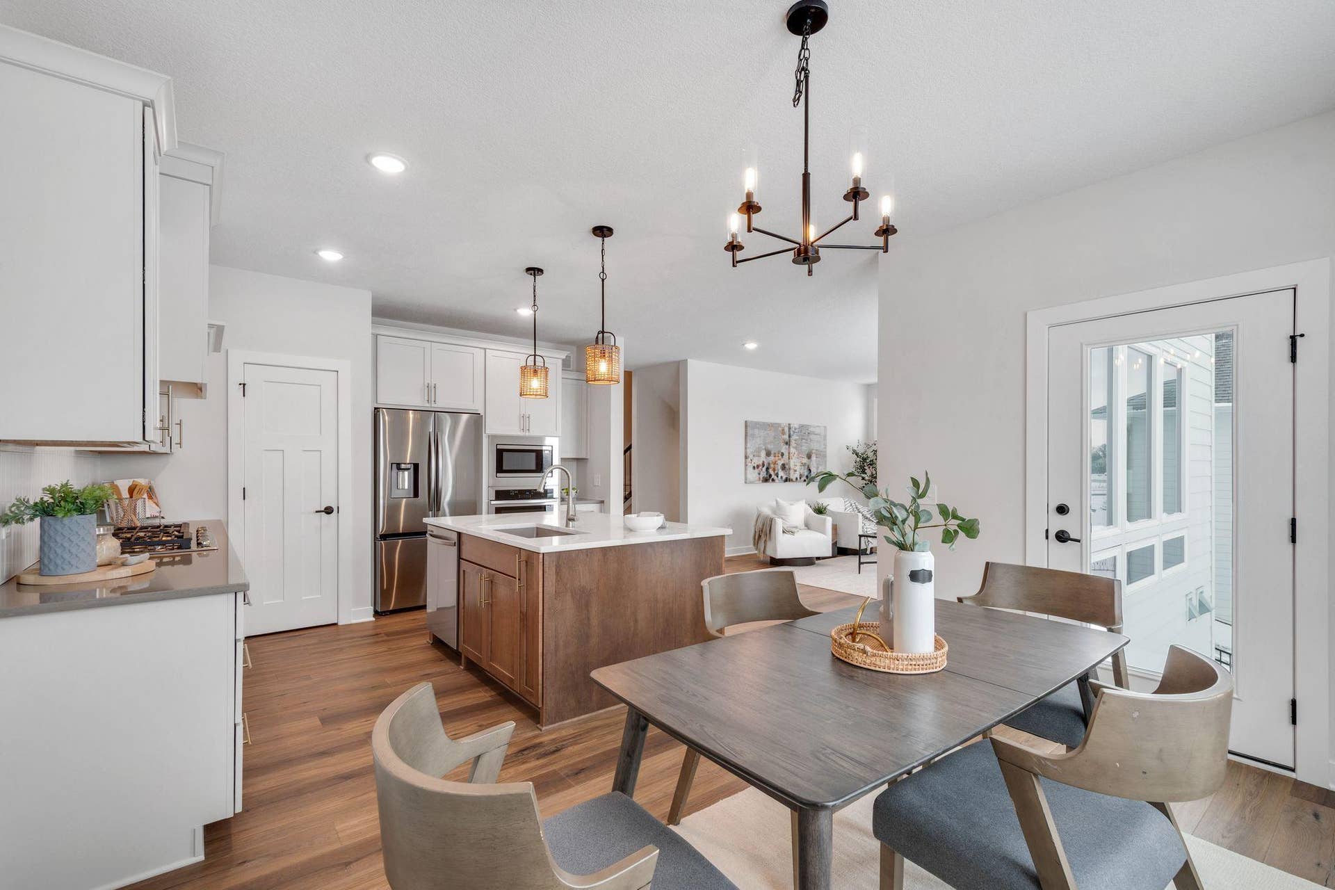 Dining/Kitchen