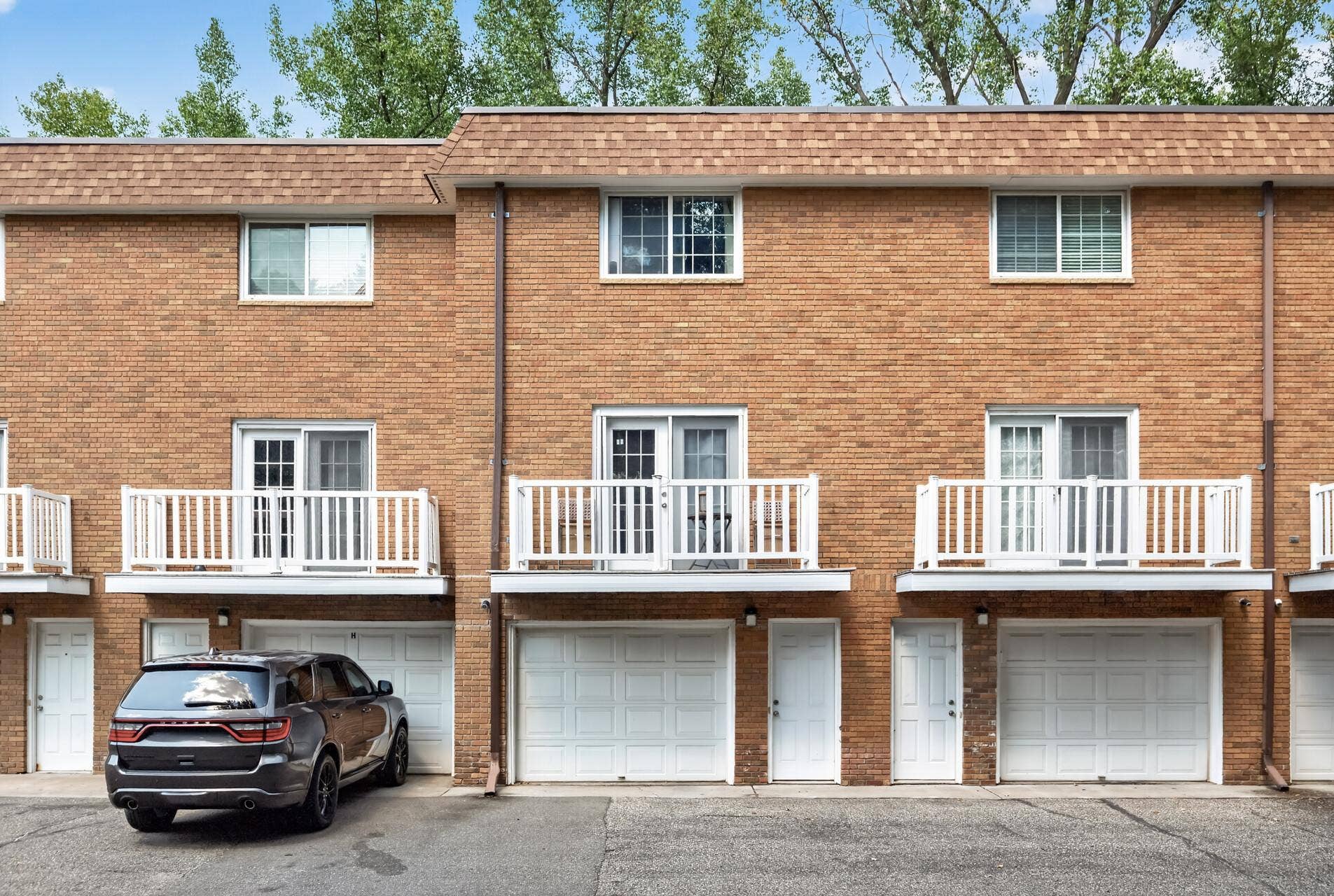 1860 Mcmenemy Street, #I, Maplewood, MN 55117 1860 Mcmenemy Street, #I, Maplewood, MN 55117