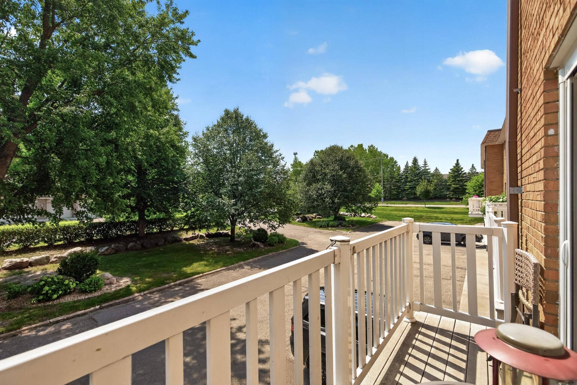 1860 Mcmenemy Street, #I, Maplewood, MN 55117 1860 Mcmenemy Street, #I, Maplewood, MN 55117