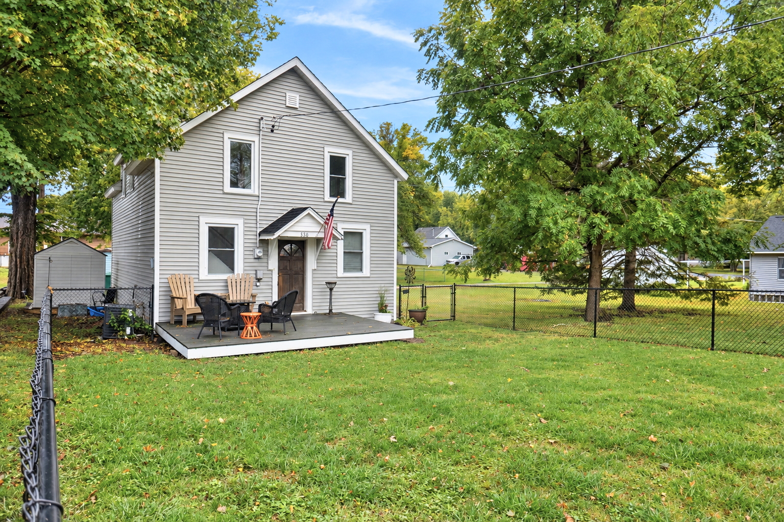 530 4th Street, Green Isle, MN 55338 Enjoy your own fully fenced front yard with a spacious 16' x 12' composite deck for relaxing and entertaining.