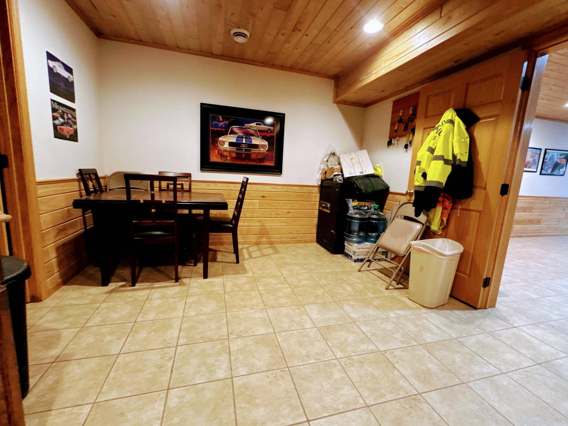 29347 US 2, Bemidji, MN 56601 breakroom seating area.