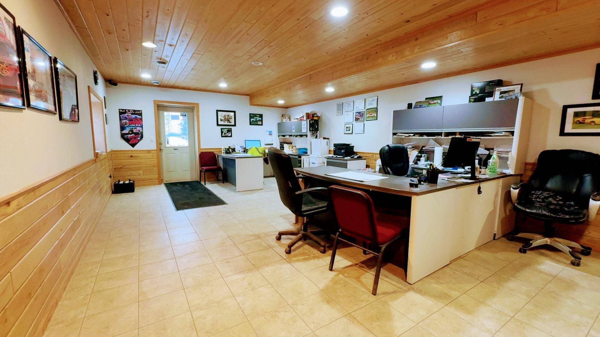 29347 US 2, Bemidji, MN 56601 Large front office and reception area.