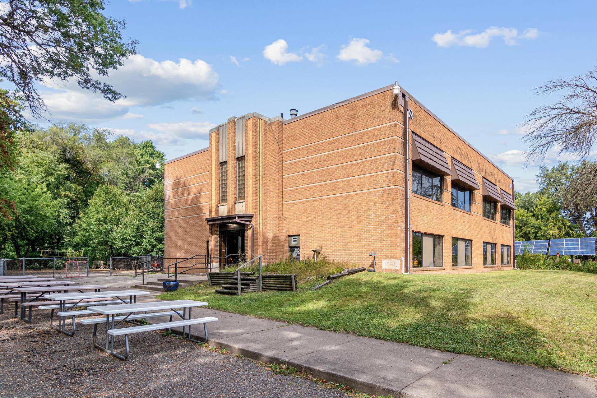 1709/1695 Mcknight Road N, Maplewood, MN 55109 1695-1701 McKnight Road-10.jpg