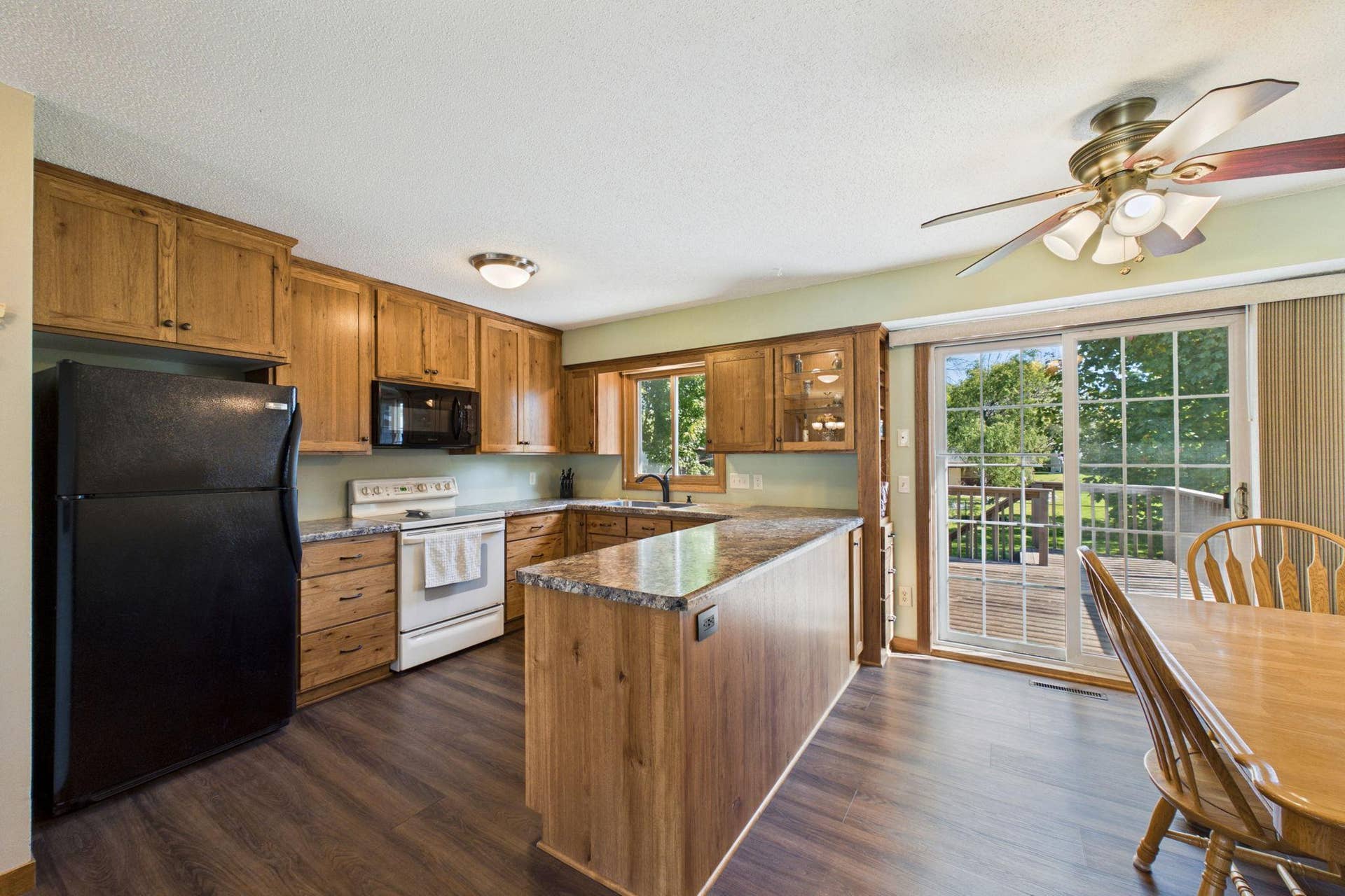 1823 Houle Circle, Hugo, MN 55038