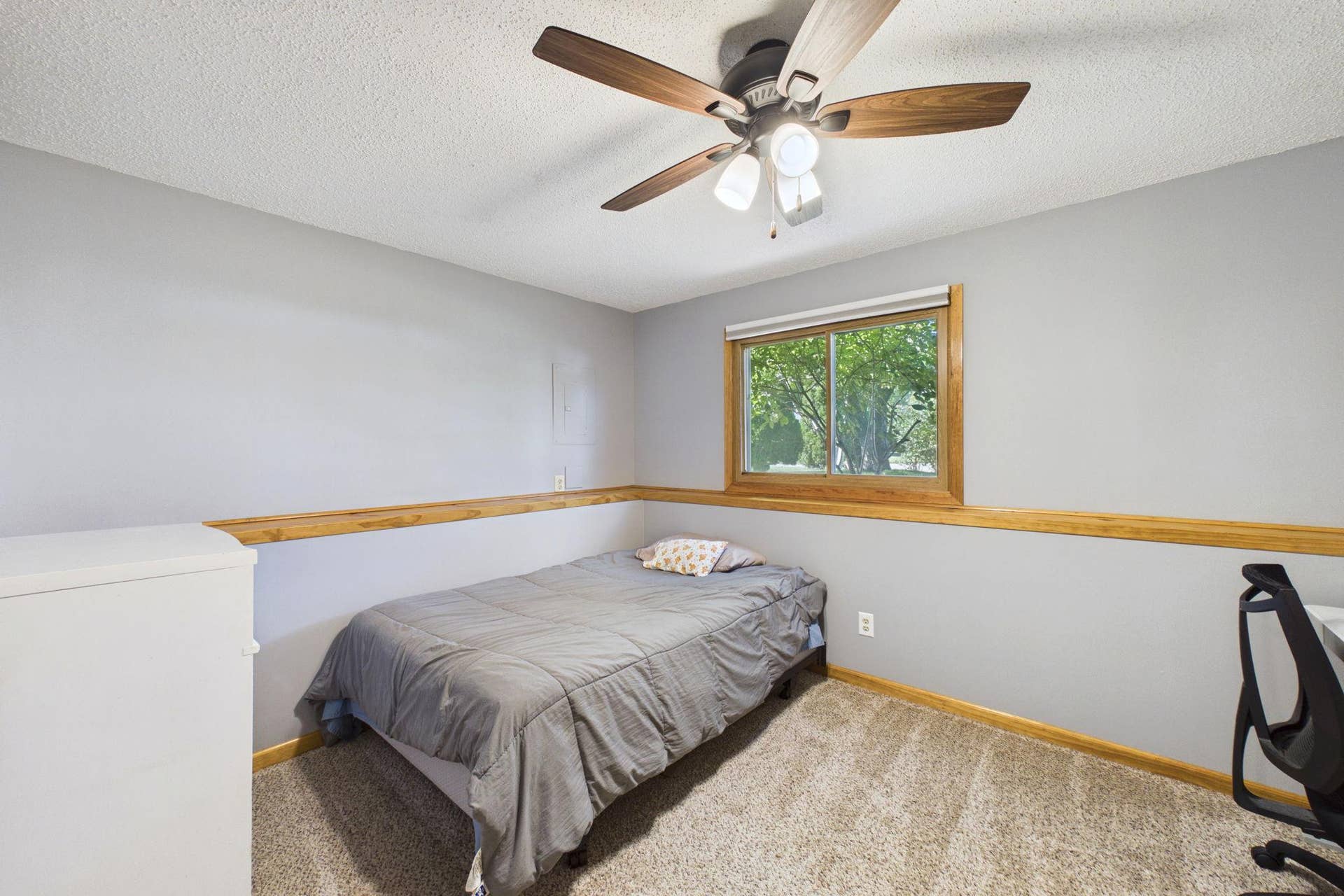 1823 Houle Circle, Hugo, MN 55038