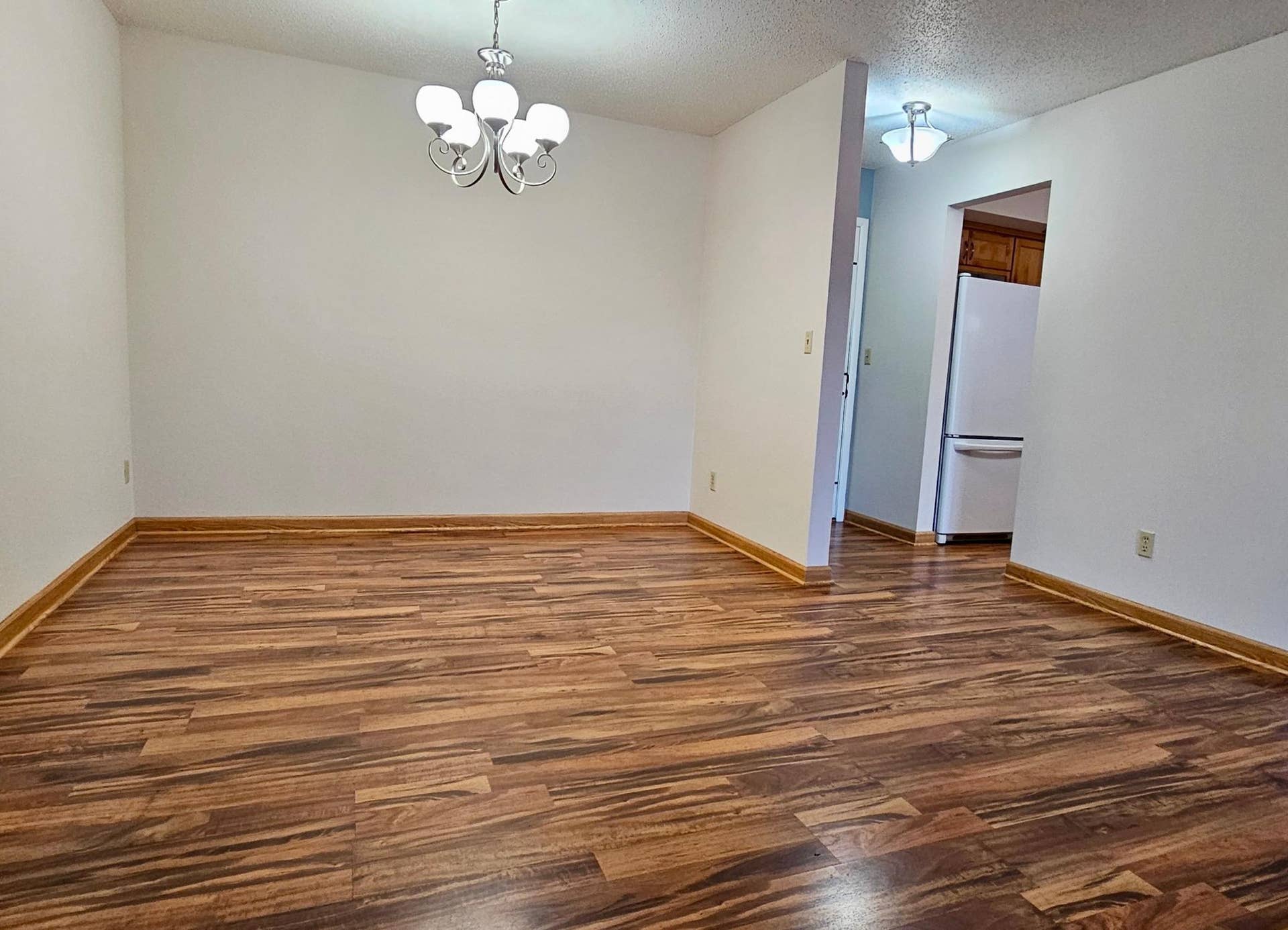 12600 Parkwood Drive, #208, Burnsville, MN 55337 IMG_7197.jpeg