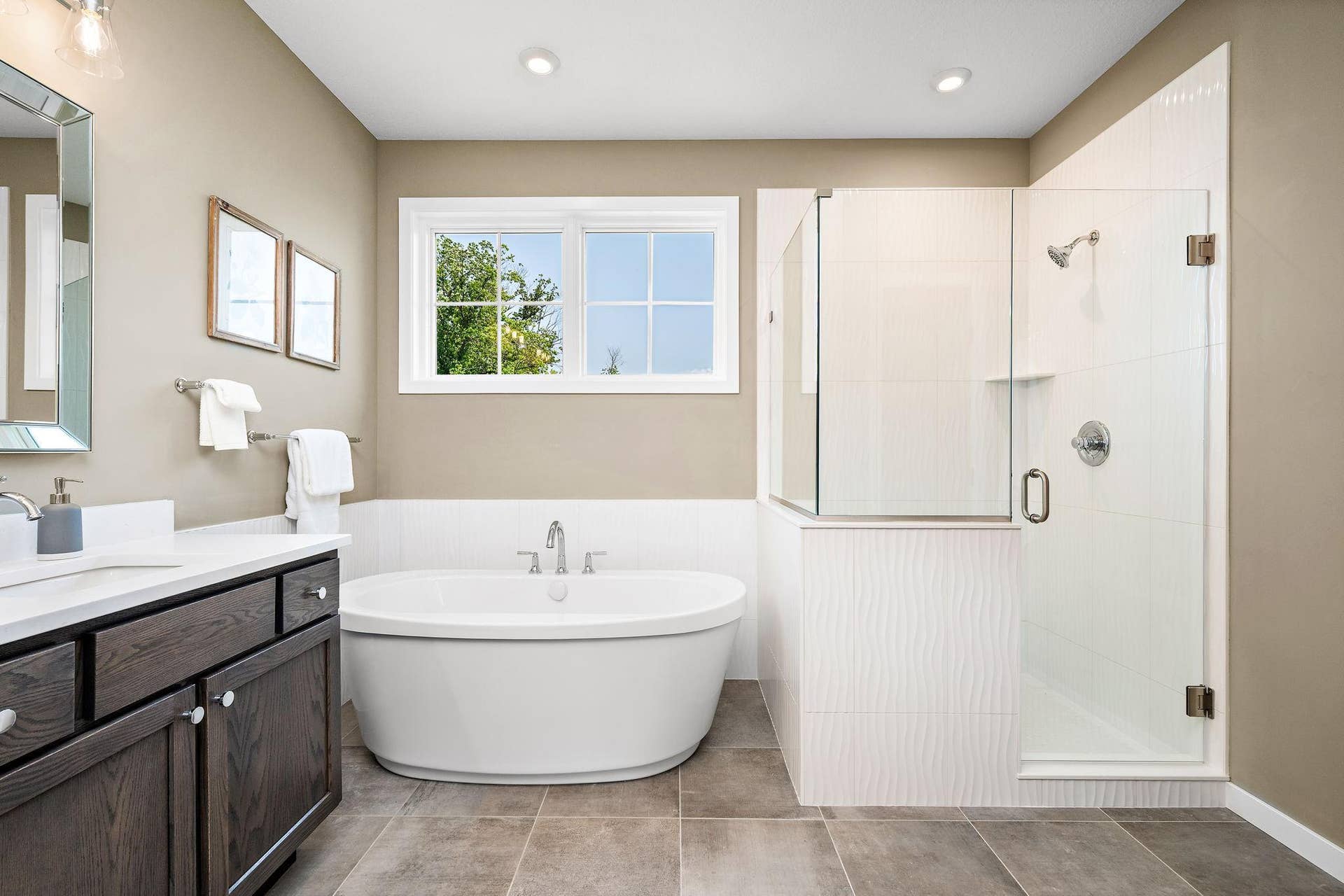 15-web-or-mls-13728-enfield-ave-n.jpg