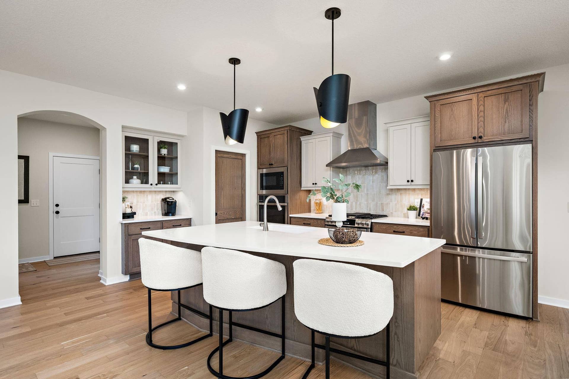 7-web-or-mls-13728-enfield-ave-n.jpg