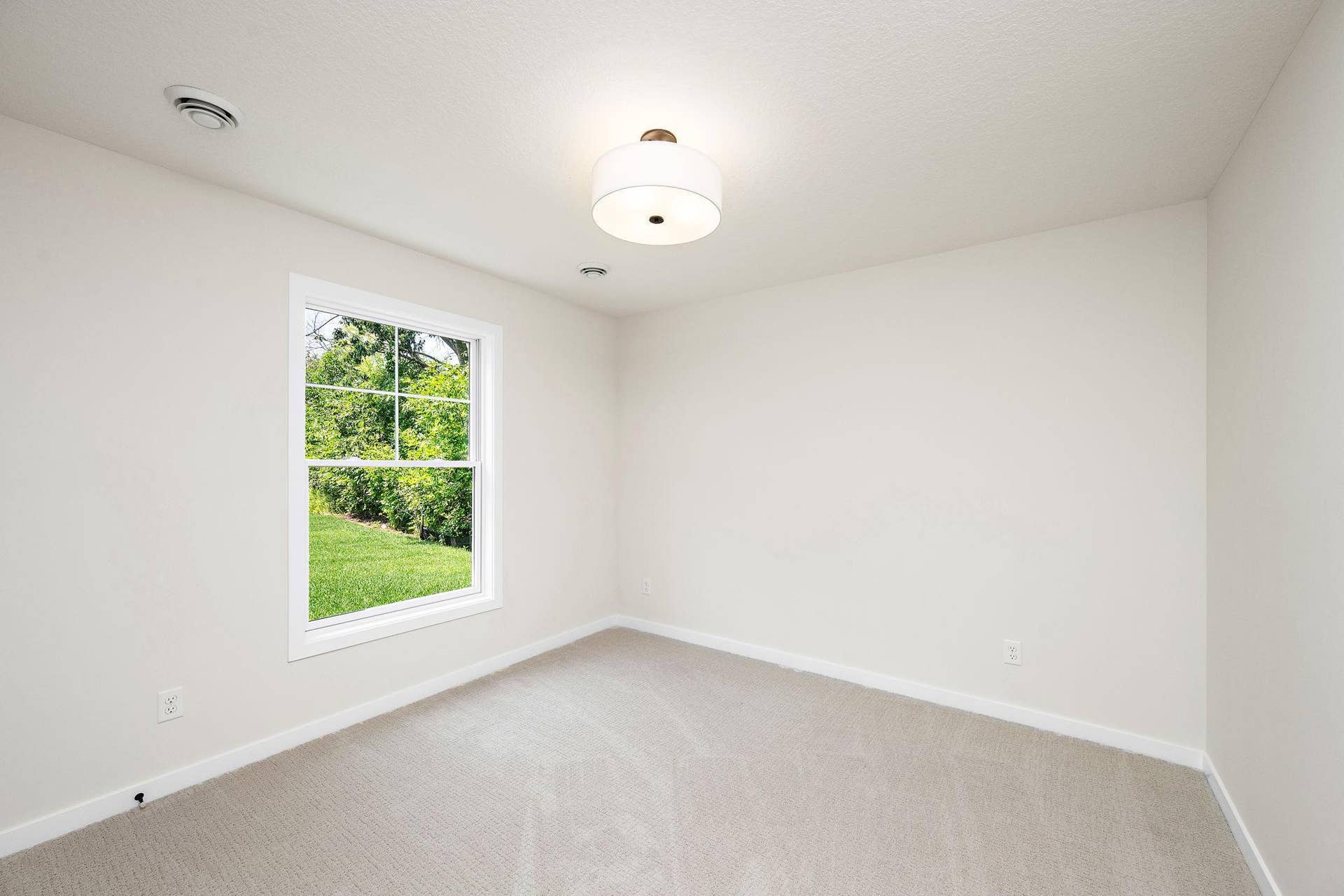 28-web-or-mls-13728-enfield-ave-n.jpg