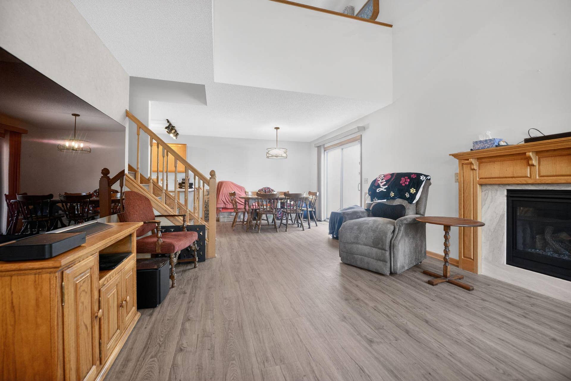 7040 49th Street N, Oakdale, MN 55128 12_7040_49th_St_N_Oakdale_MN_55128-Living_room-DSC_5626.jpg