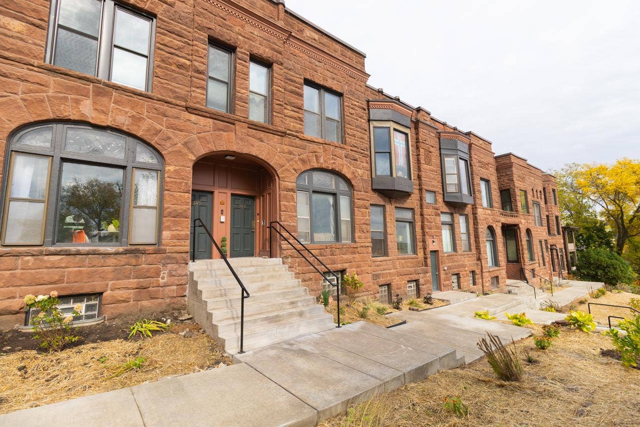 Welcome to 345 Ramsey St Unit 345B!