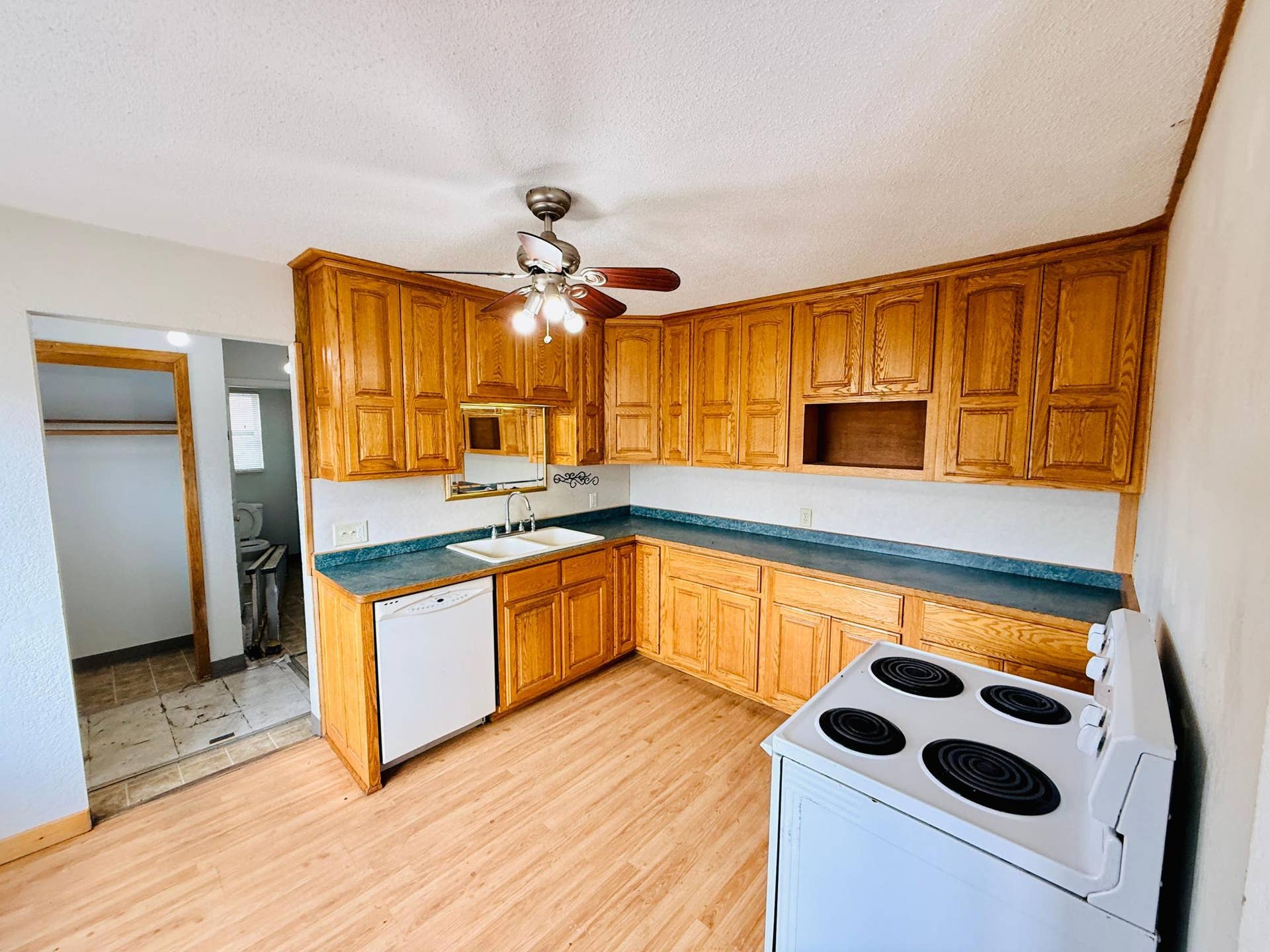 515 Carr Lake Road SE, Bemidji, MN 56601 kitchen