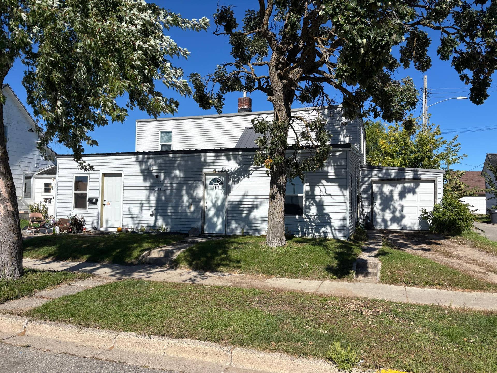 215 9th Street NW, Bemidji, MN 56601 Remodeled Triplex