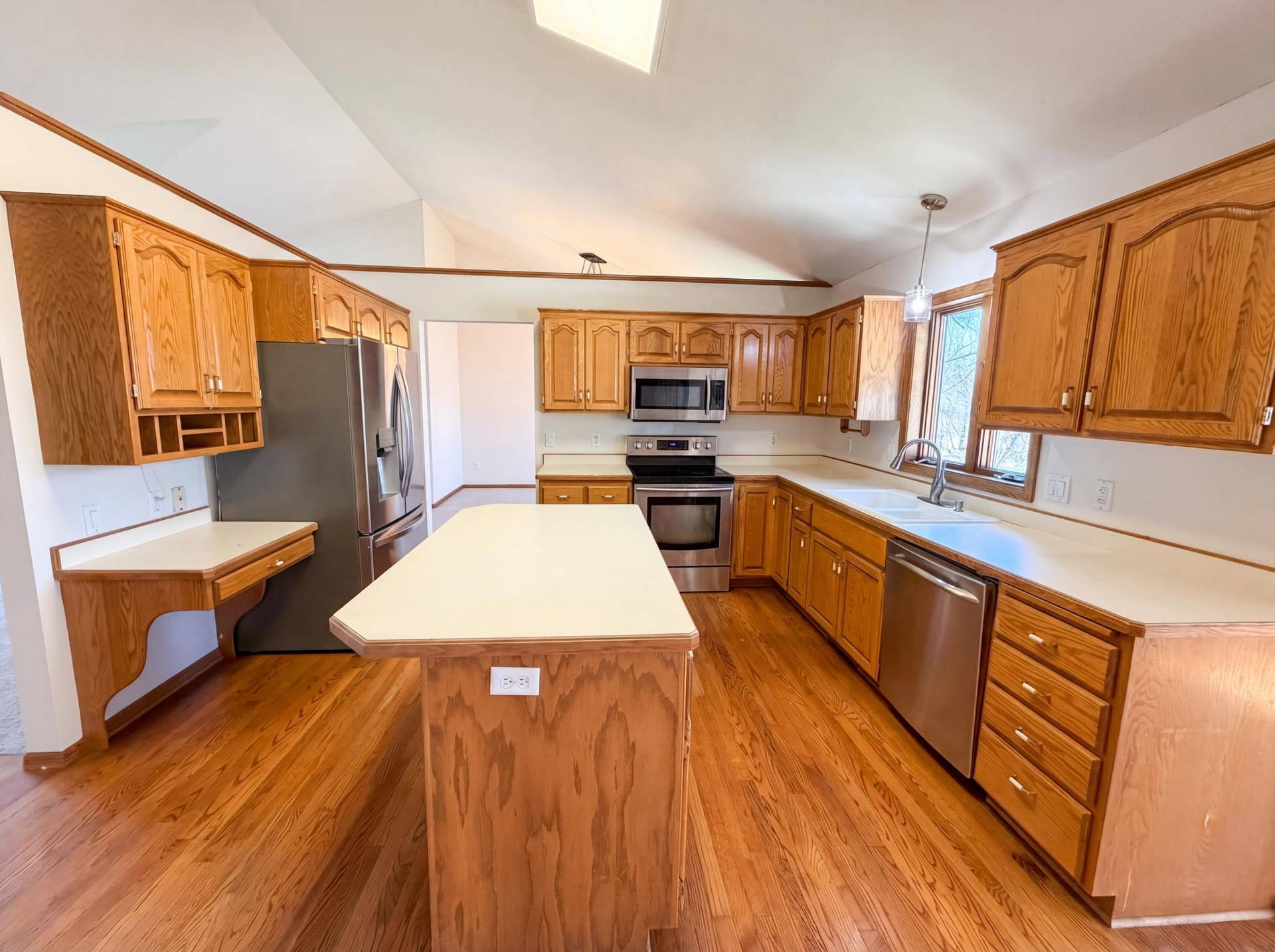 8433 Upland Lane N, Maple Grove, MN 55311 photo_14.jpg