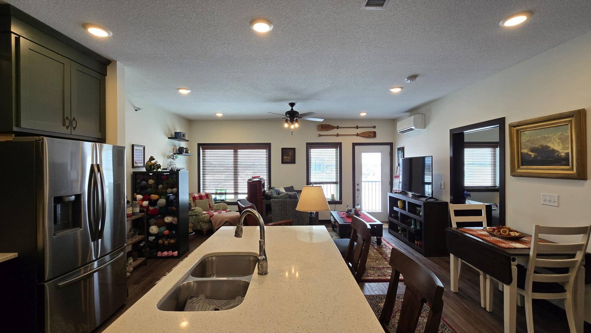 living area1.jpg