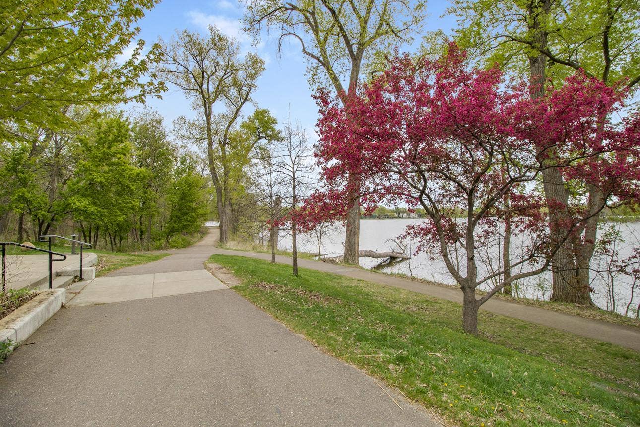 2036 Cedar Lake Parkway, 7, Minneapolis, MN 55416