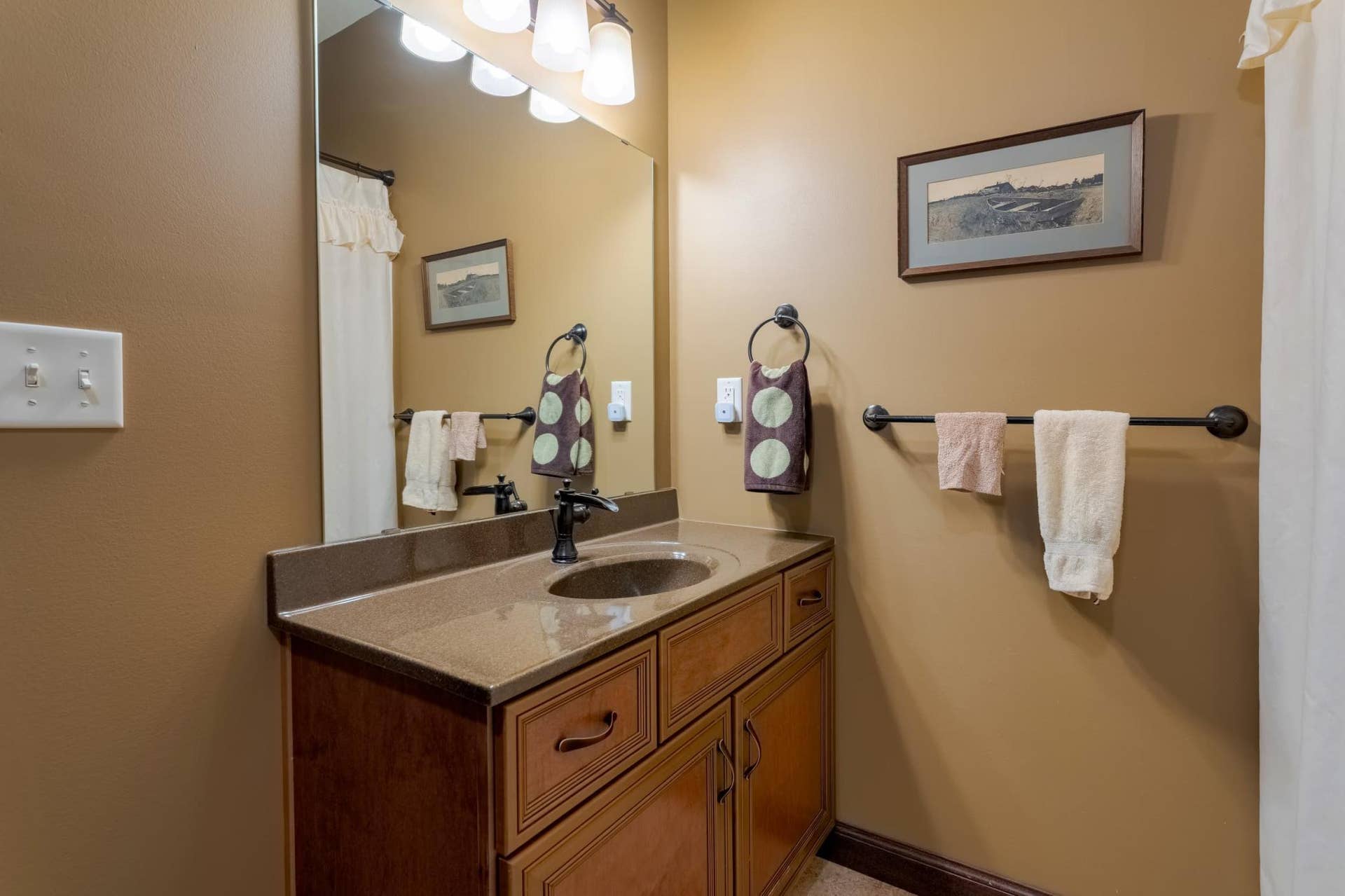 1300 Event Center Drive NE, #12, Bemidji, MN 56601 Full Bath.jpeg