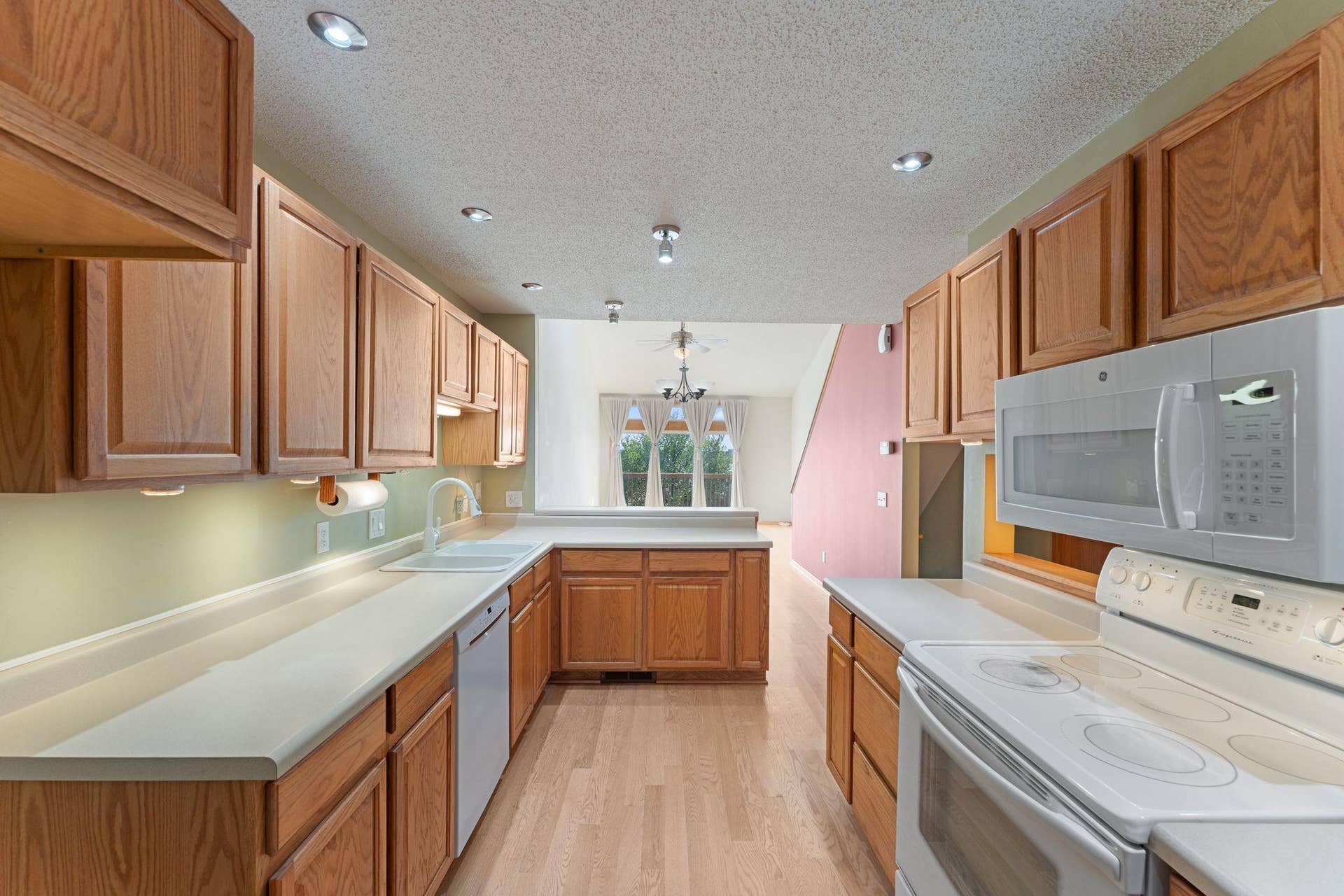 1802 McKinley Street NE, 87, Minneapolis, MN 55418 06.jpg